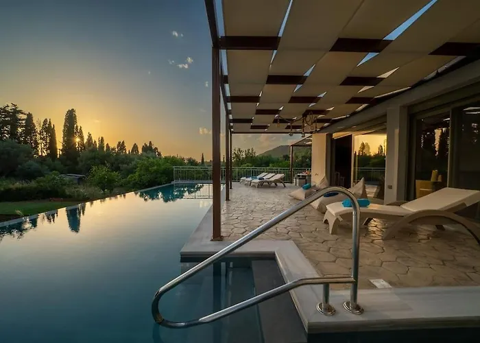 Luxury Villa Majore