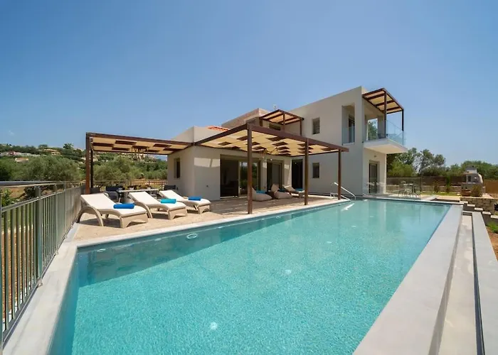 Luxury Villa Majore