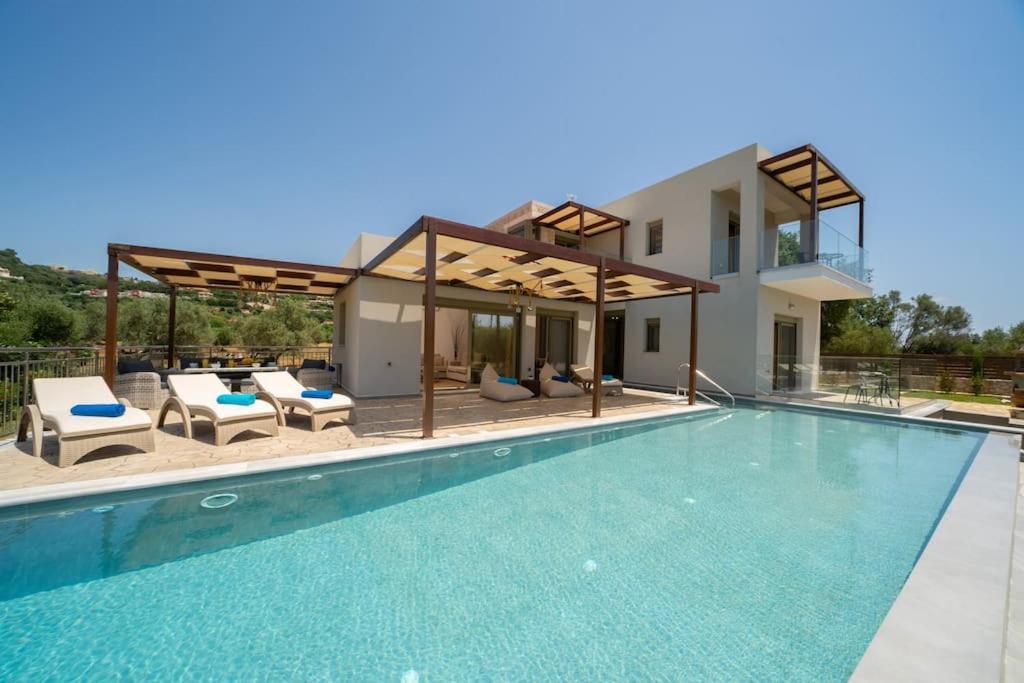 Villa Luxury Majore