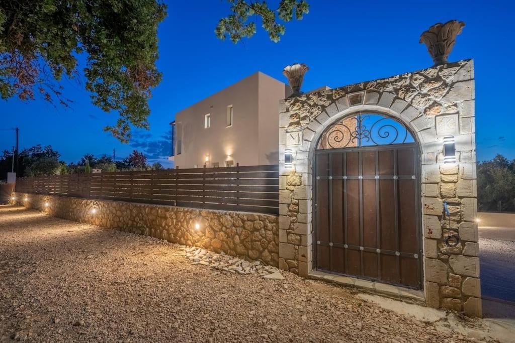 Luxury Majore * Svoronata