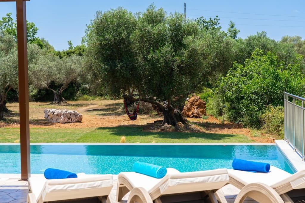 Luxury Majore * Svoronata